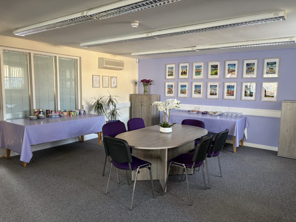 coffee-area-with-chairs