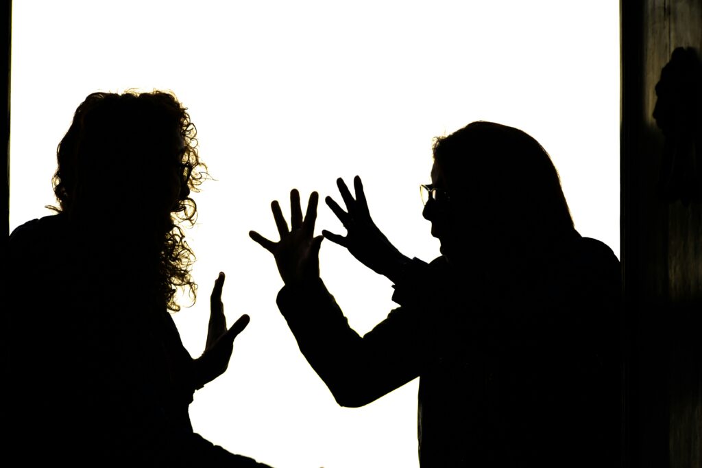two-people-sillouette